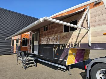 P 280 + trailer  - 2 X SLIDE OUT / CAMPER / WOHNMOBIL